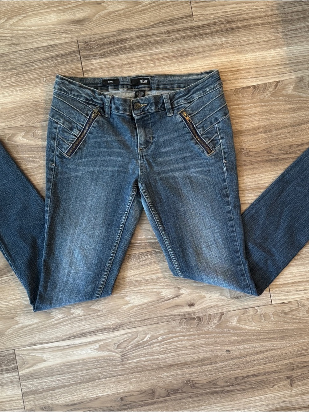 a.n.a Women’s Dark Blue Skinny Jeans with Front Zip Pockets